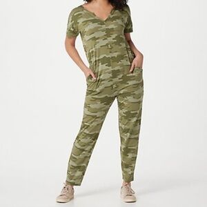 AnyBody Camo Print Casual Short Sleeve Lounge Jumpsuit Size Medium